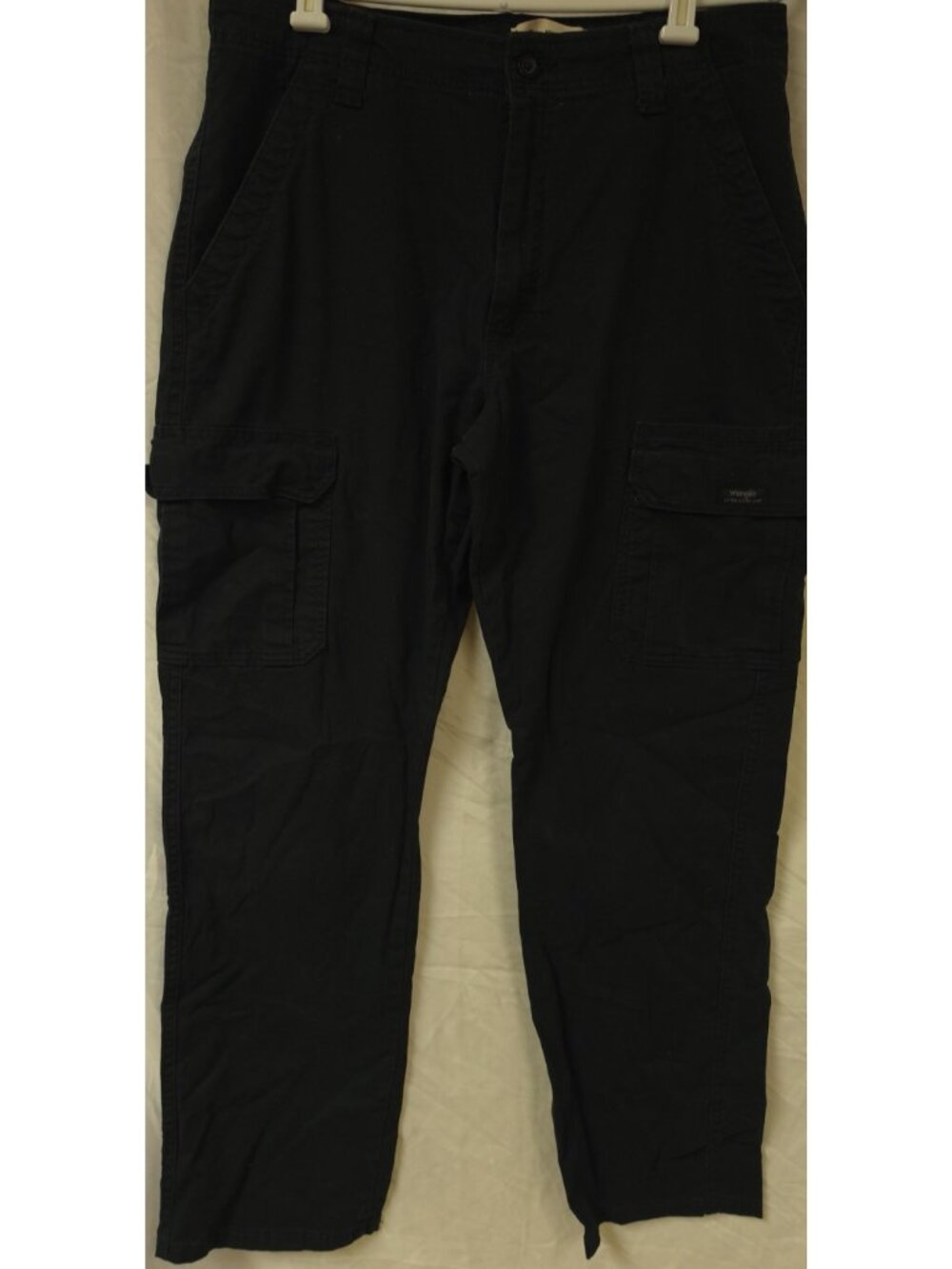 Wrangler Mens 34x32 Black Utility Pockets Relaxed Fit Straight Leg Cargo Pants